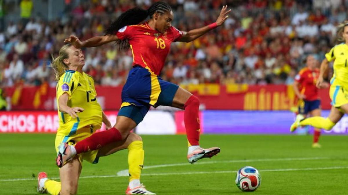 Salma Paralluelo s'incline en larmes à Málaga après une blessure inquiétante