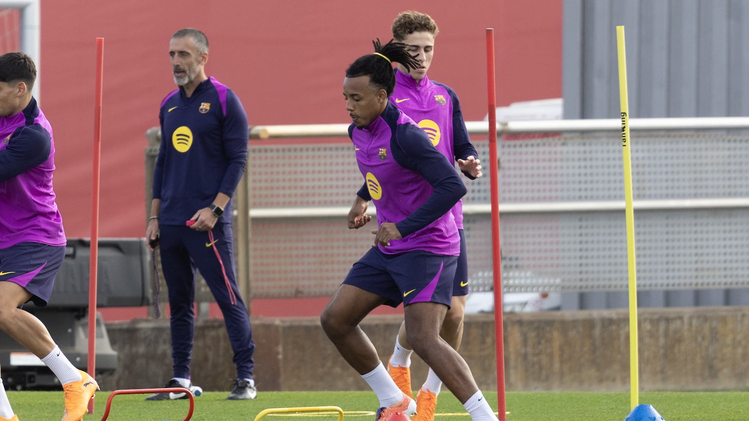 Koundé fait son apparition de dernière minute pour le Clásico