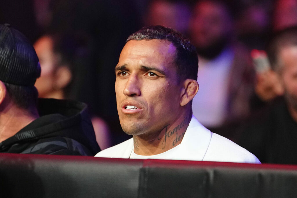 Charles Oliveira avant le combat de UFC 317.