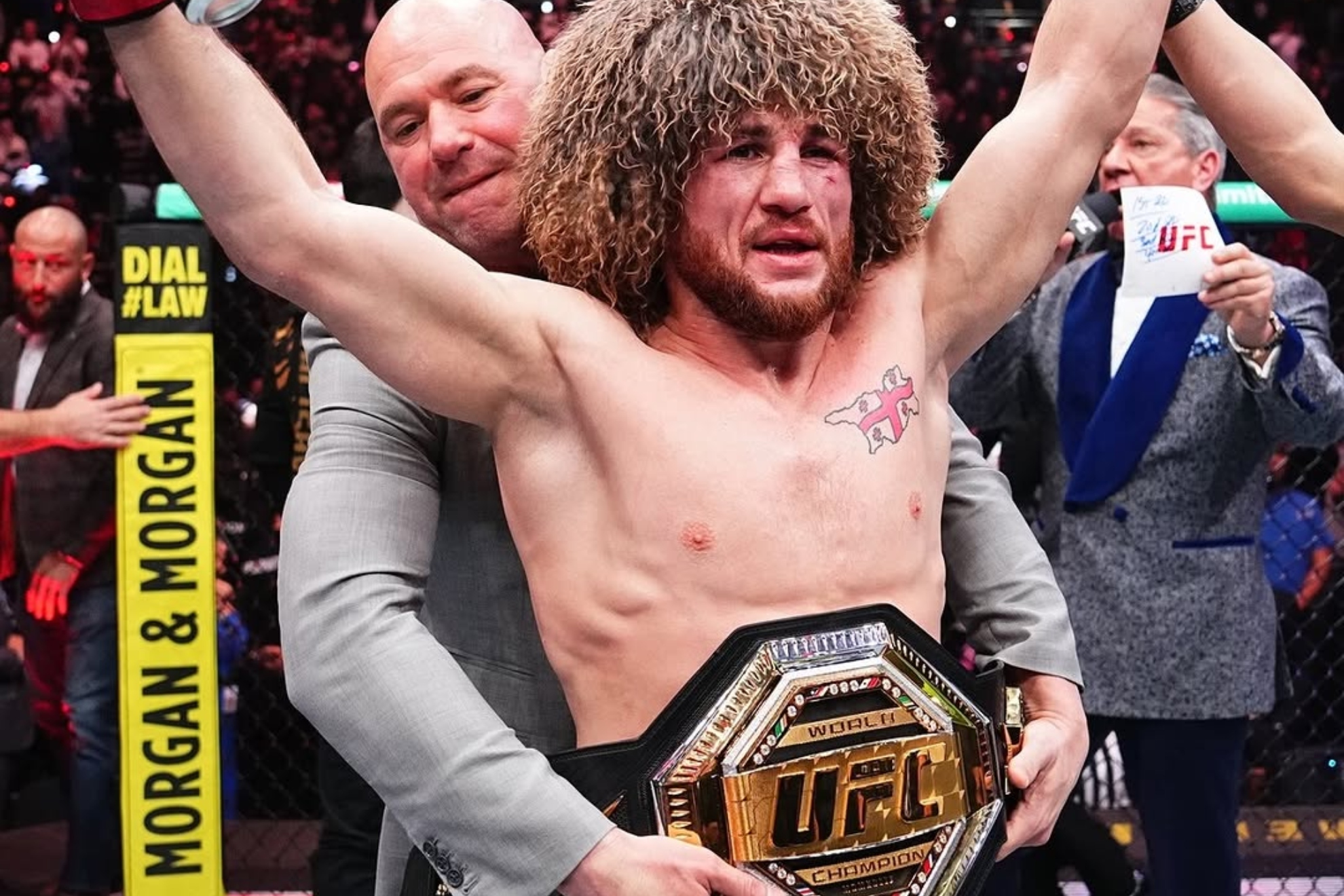 Merab Dvalishvili après avoir défendu son titre de poids coq à l’UFC.