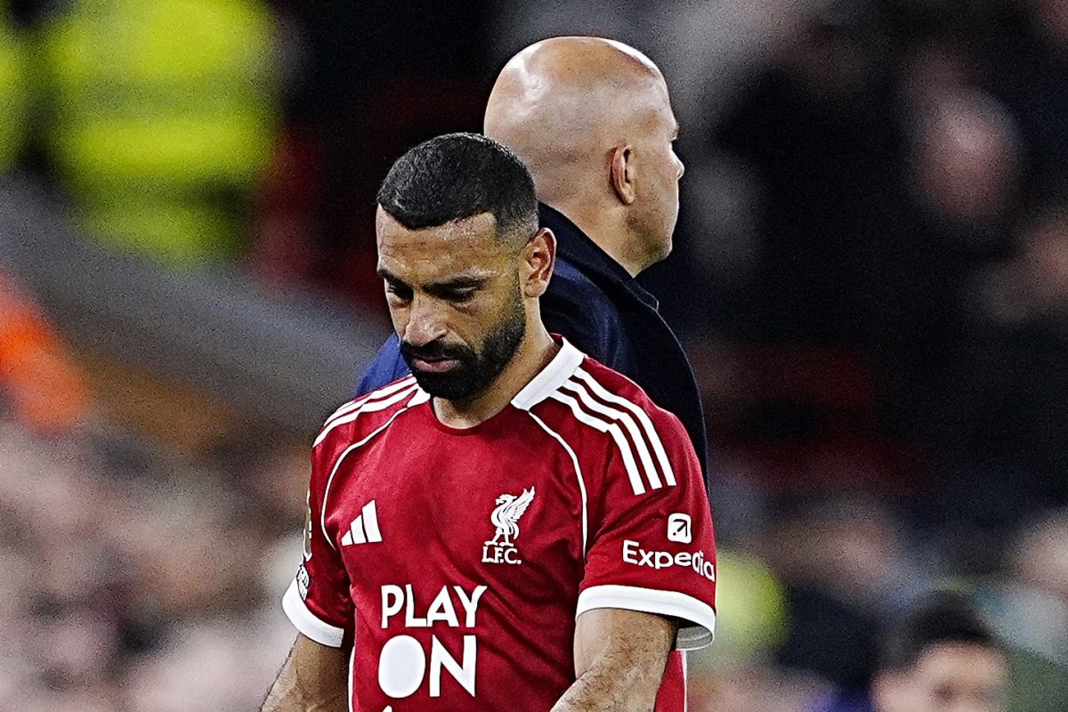 Réaction de Salah lors d'un match de Premier League à Anfield.