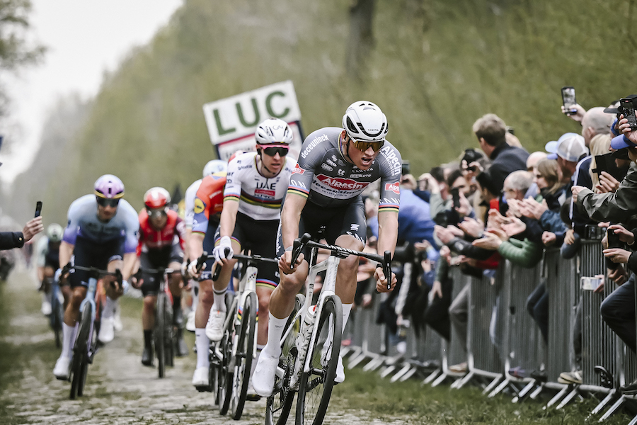 Es importante que Mathieu van der Poel llegue fuerte a primavera