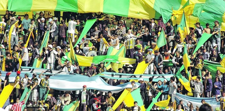 La fans du Halcón de Varela