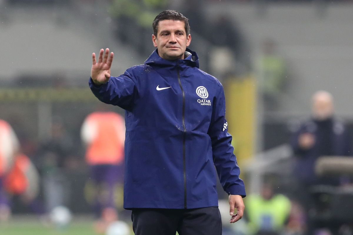 L'entraîneur Cristian Chivu lors d'un match à Milan.