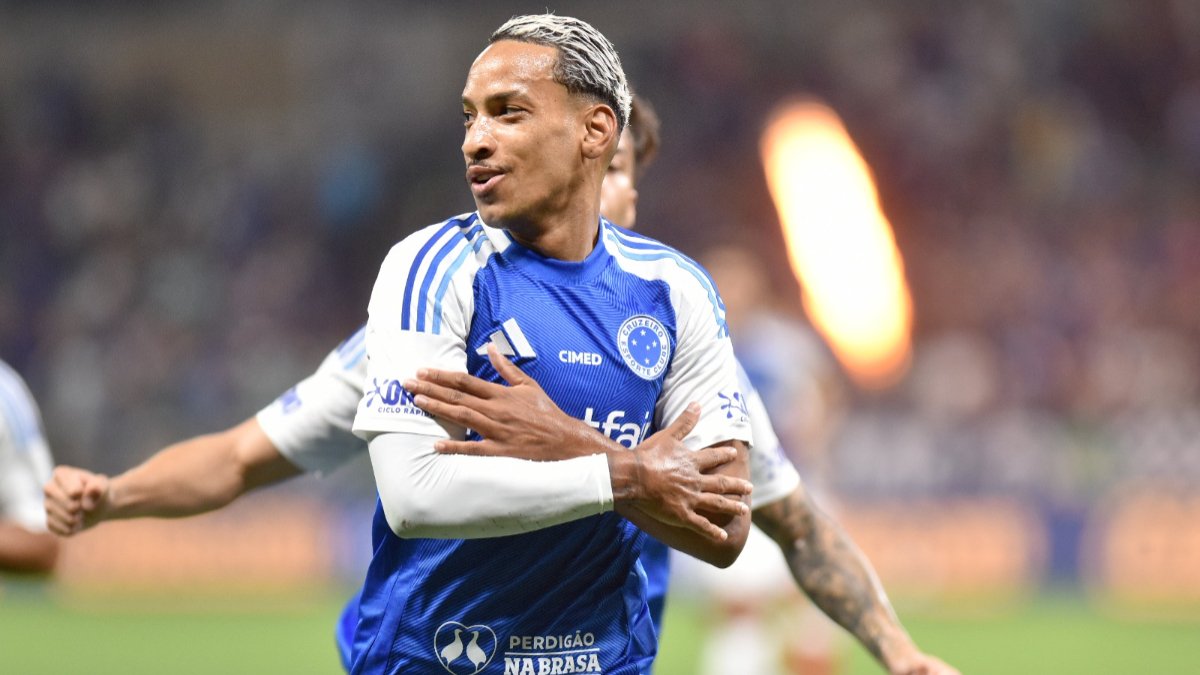 Matheus Pereira surpasse les légendes Alex et Montillo au Cruzeiro !