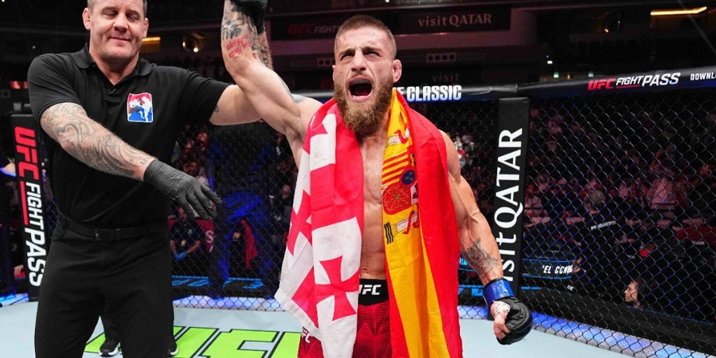 Continuons notre ascension vers la réussite à l'UFC !