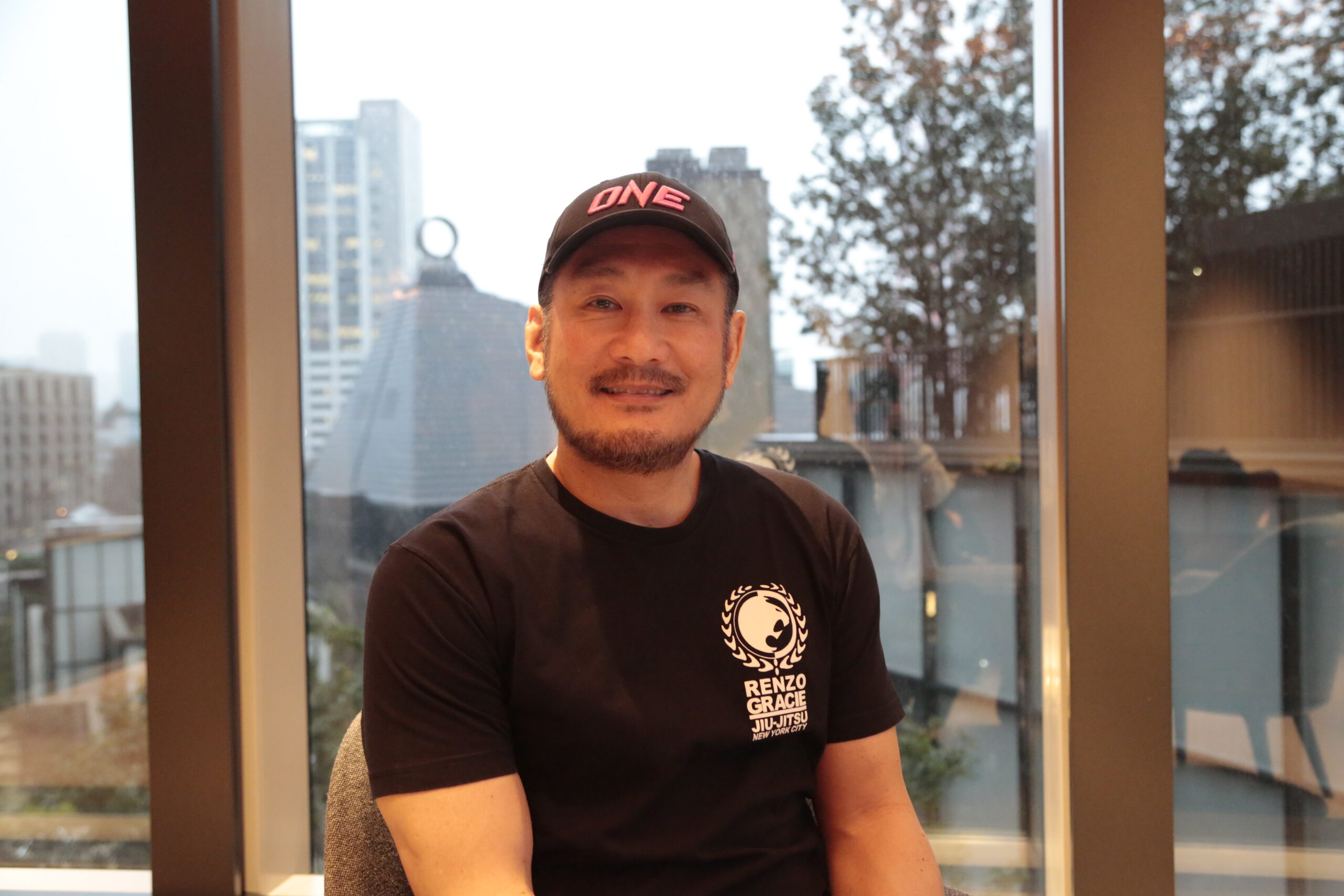Créer des héros de la scène des arts martiaux japonais ! Le CEO de la plus grande organisation de combats en Asie arrive au Japon pour le grand événement "ONE 172 : Takuru VS Rotang".