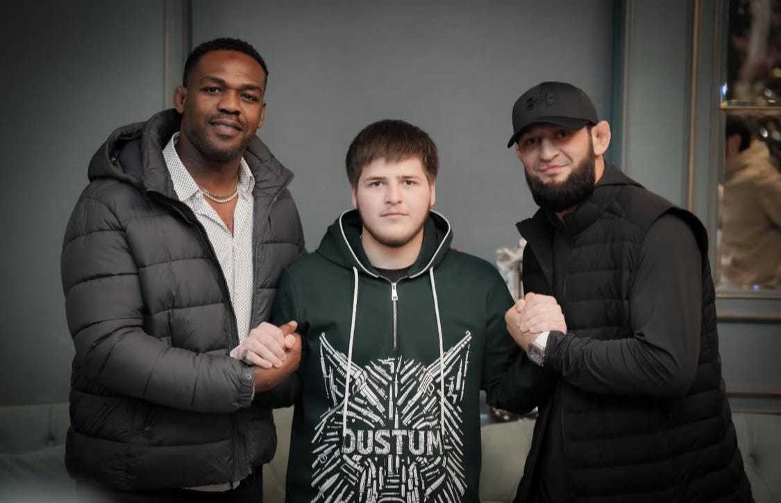 Jon Jones à la fête d'Adam Kadyrov