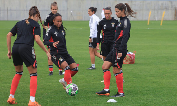 Entraînement de Benfica : Derniers préparatifs avant le choc en Ligue des Champions contre Twente !