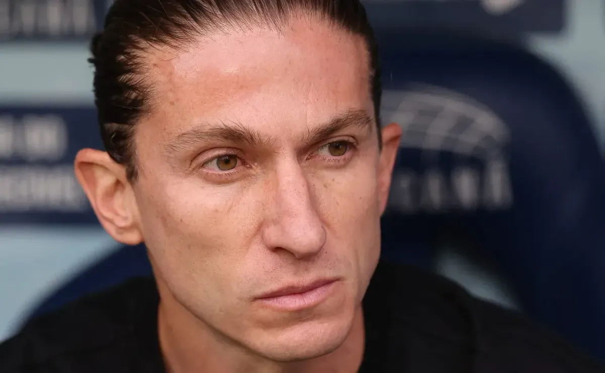 Filipe Luís du Flamengo : sa réaction surprenante après l'expulsion de Plata !