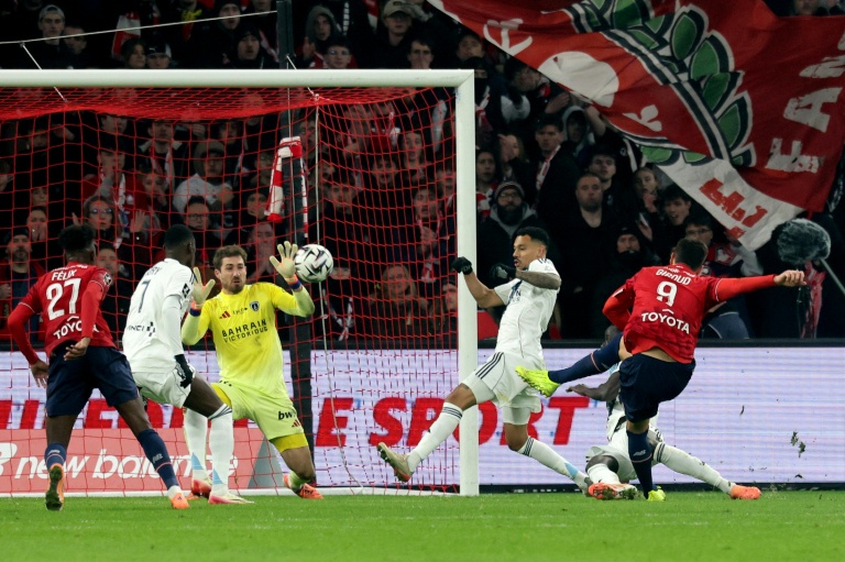 Giroud enflamme Lille avec un doublé face au Paris FC en Ligue 1 !
