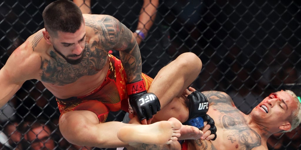Le parcours de Charles Oliveira pour sa revanche tant attendue contre Ilia Topuria à l'UFC