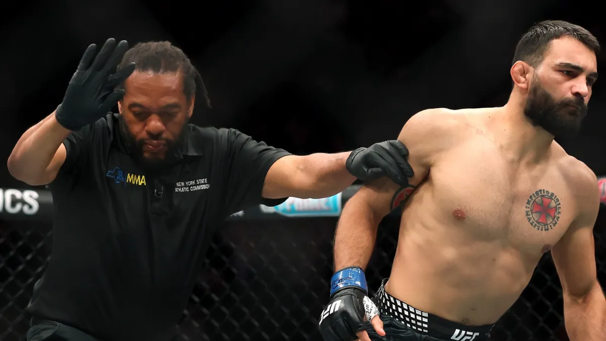 Le propriétaire de la WWE et de l'UFC conclut un rachat éclair d'actions de 800 millions de dollars !