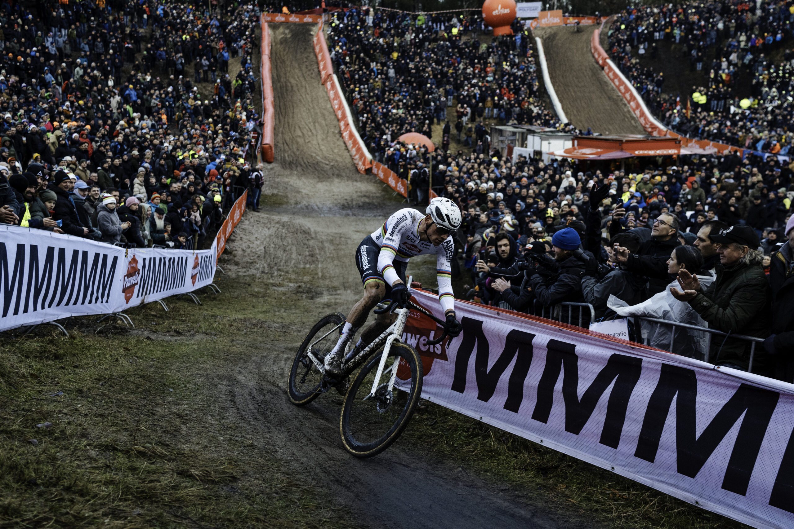 Les courses de cyclocross de Mathieu van der Poel en 2025 : un spectacle à ne pas manquer !