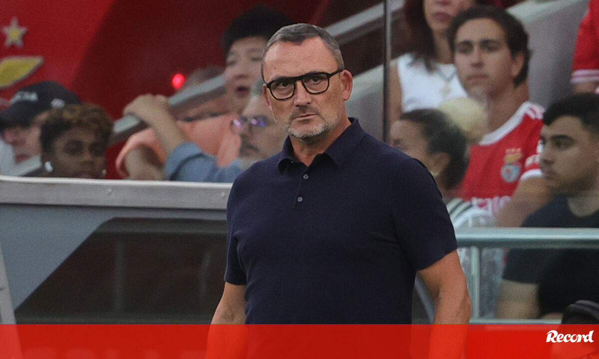 Les joueurs de Nice en conflit avec leur entraîneur Frank Haise !