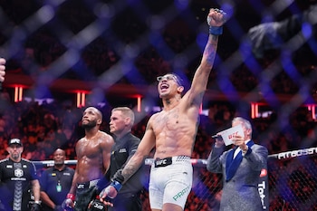 Carlos Prates après sa victoire