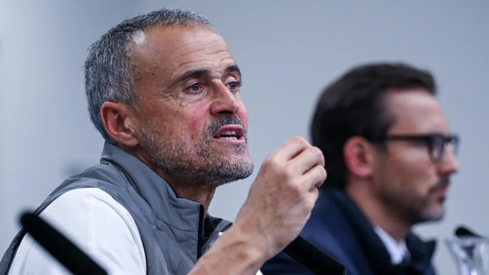 Luis Enrique s'irrite face à la question sur João Neves : "Ce bruit m'inquiète"