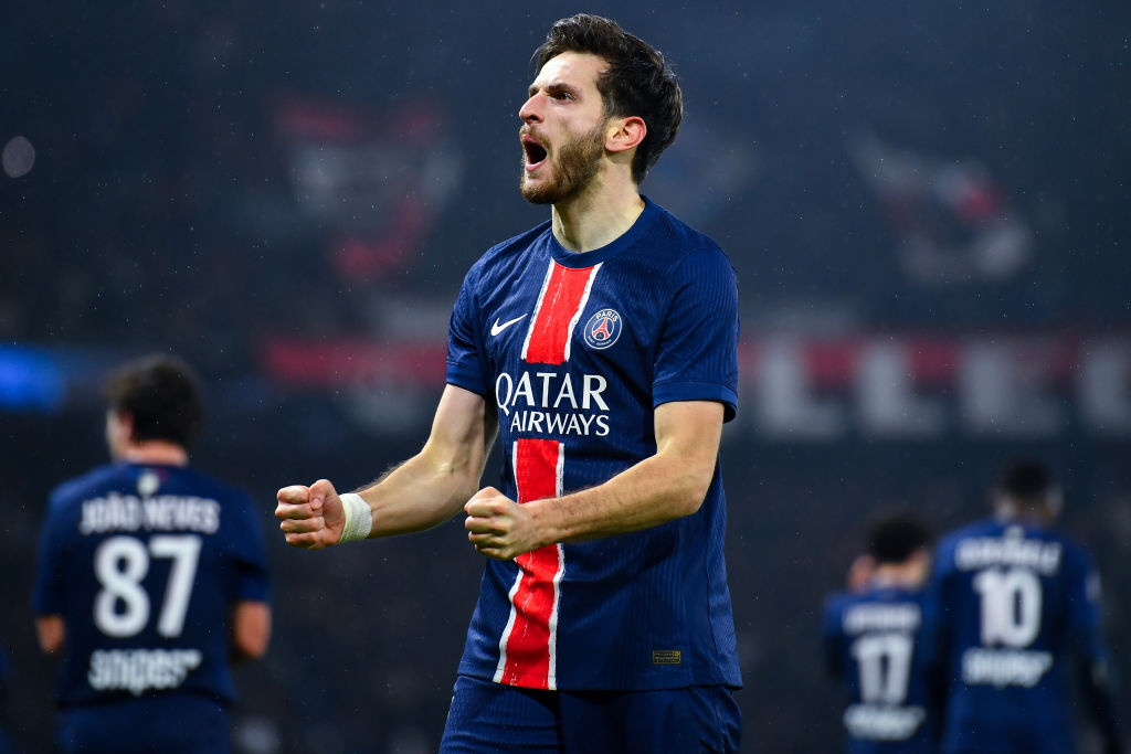 Scores de Football en Direct, Calendrier et Résultats à ne pas manquer !