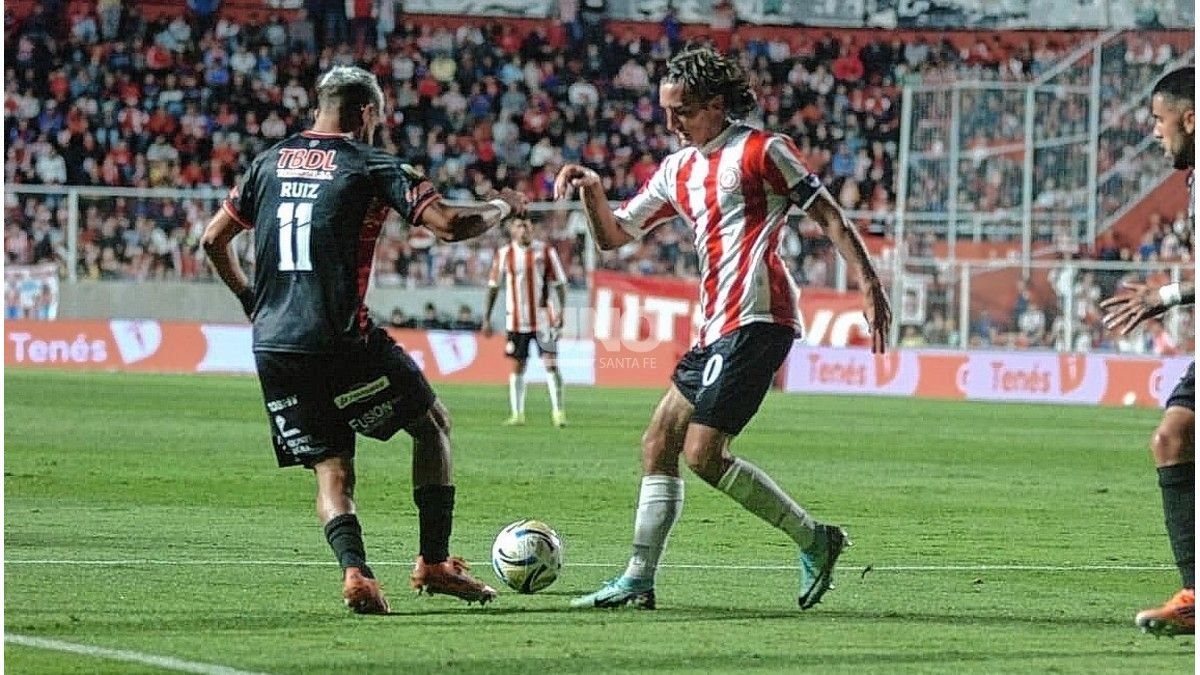 Unión fait match nul contre Barracas, récupère son statut de leader et se qualifie pour les playoffs pour la première fois !