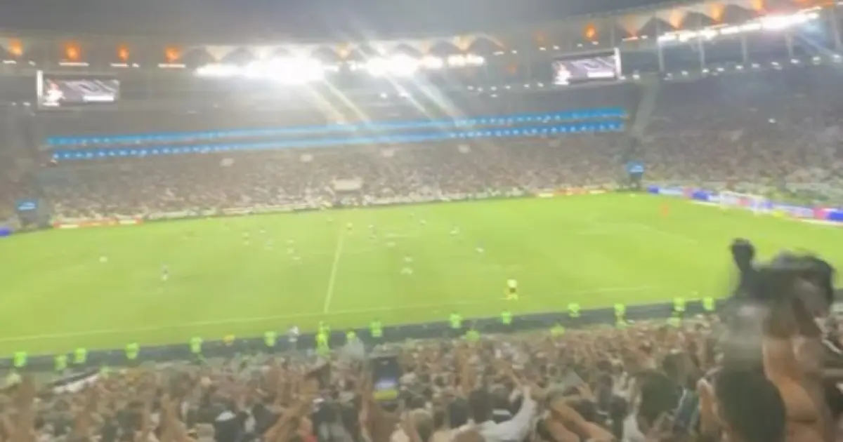Cria de l'Atlético profite de son temps libre en Europe pour suivre Vasco contre Fluminense !