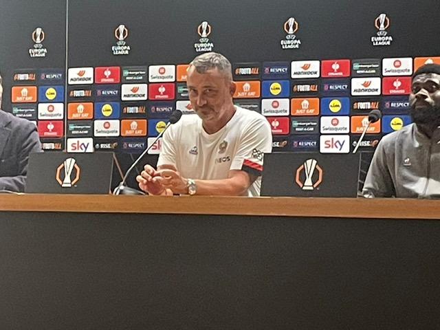 Depuis la France : Franck Haise quitte le Nîmes, les candidats pour le banc se bousculent !