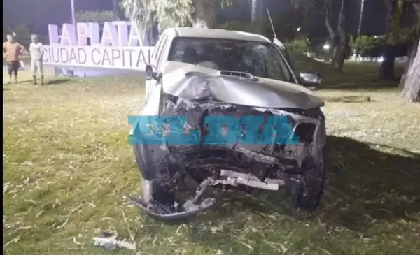 Des collisions ont secoué la nuit alors que La Plata célébrait le titre d'Estudiantes !