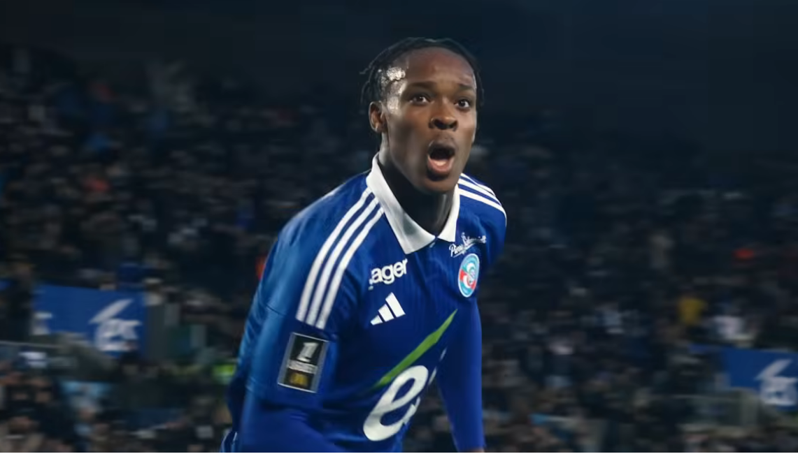 Emmanuel Emegha réagit à sa suspension de Strasbourg : des propos en interview jugés mal avisés en cause !