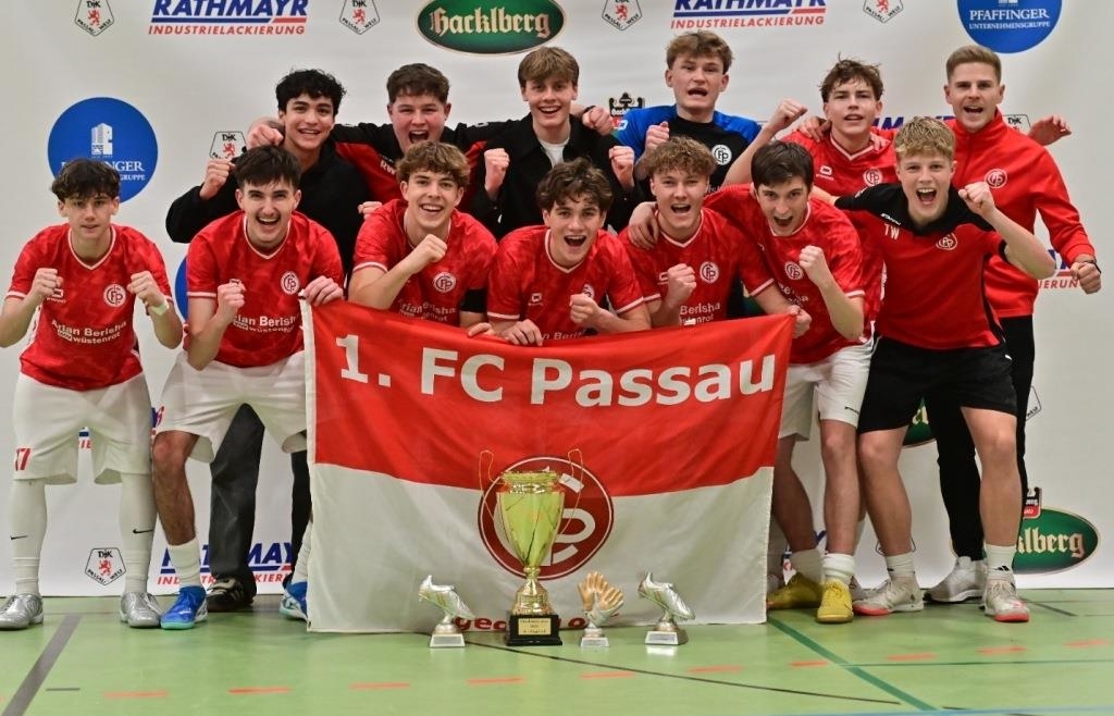 FC Passau triomphe avec quatre titres de jeunes, Grubweg et SV Schalding célèbrent leur succès – Découvrez tous les buteurs et récompensés !