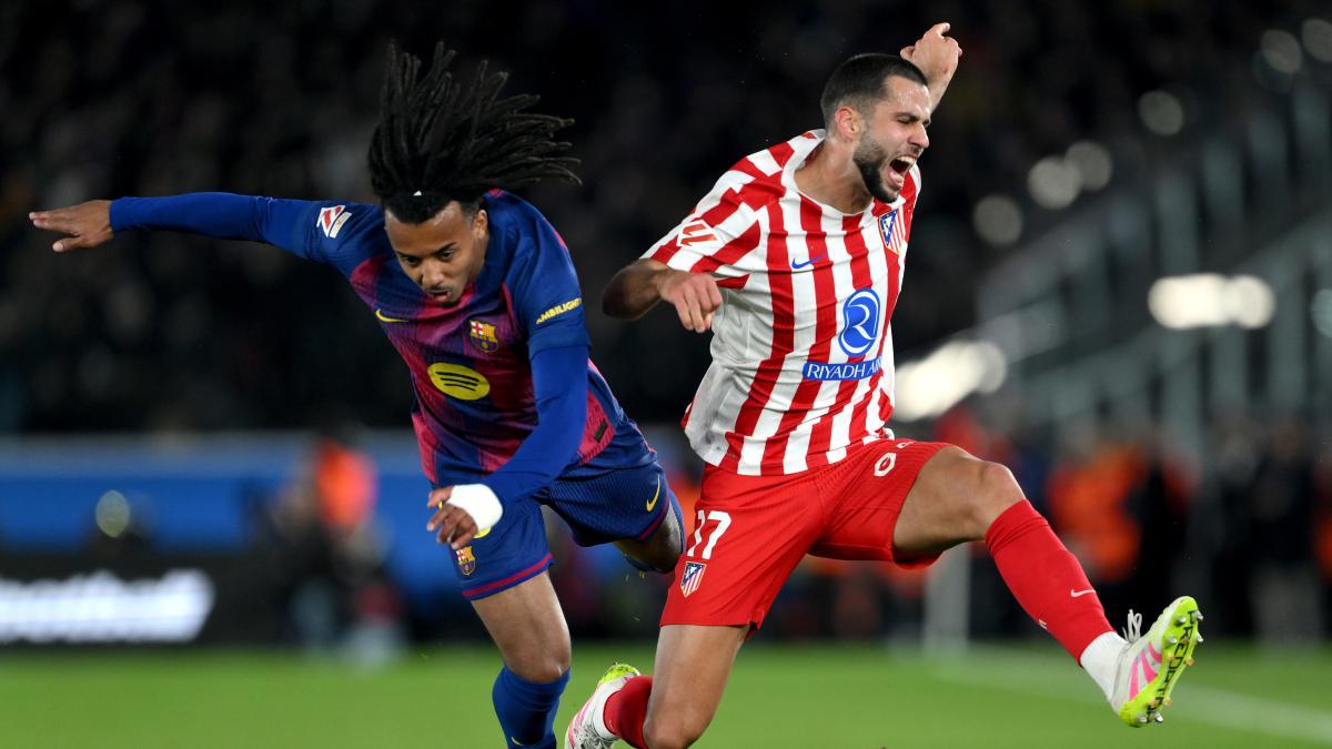 Koundé, troisième Français à marquer l'histoire du Barça !