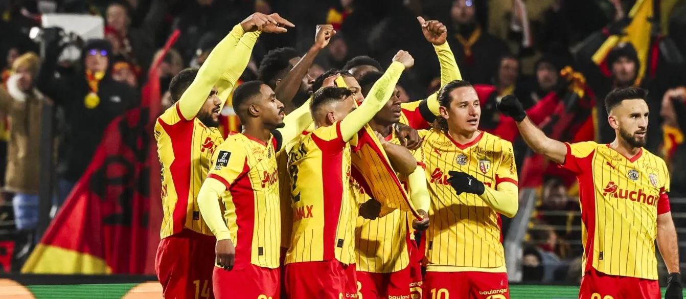 Lens fait forte impression en Ligue 1 et défie la suprématie du PSG !