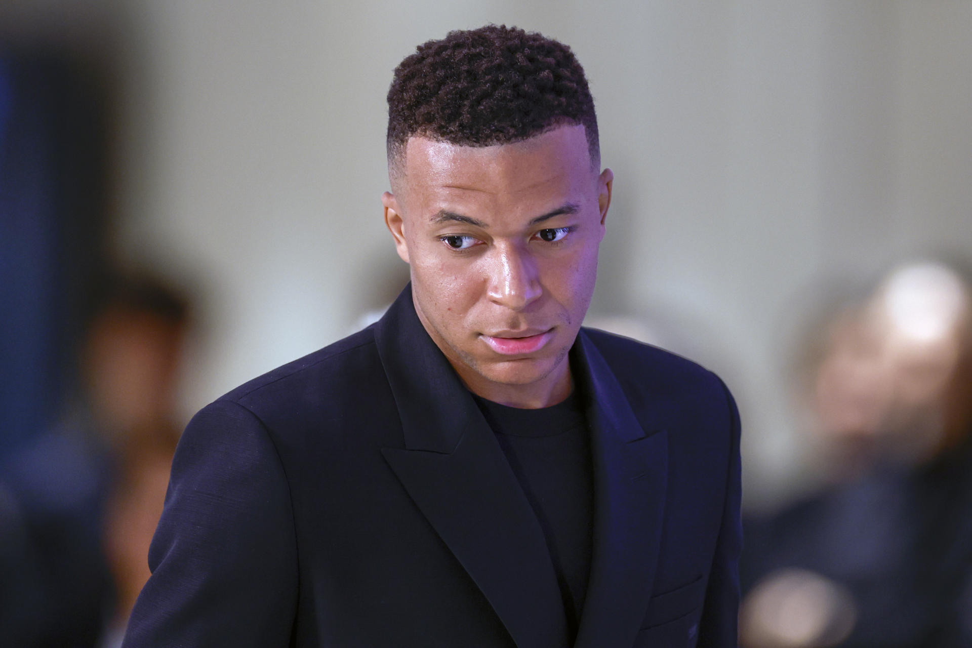 Mbappé contre le PSG : le début d'une bataille juridique qui pourrait bouleverser le football !
