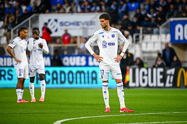 Oussama El Azzouzi suspendu deux matchs après un accrochage en Ligue 1 !