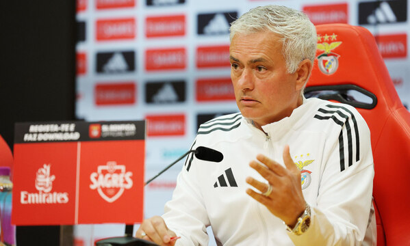 À la découverte de l'affrontement Benfica – Estoril : l'analyse de José Mourinho pour la Liga !