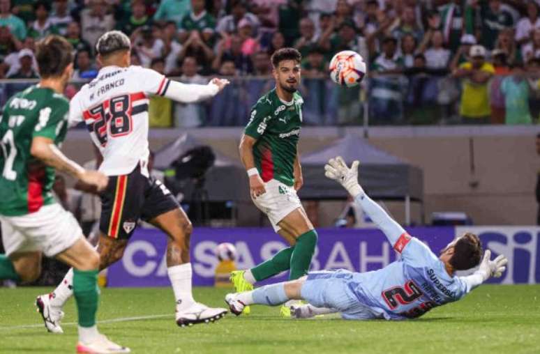 Maurício a ouvert le score pour le Palmeiras