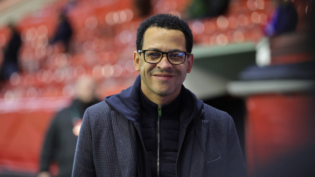 Oficial: Liam Rosenior é o novo treinador do Chelsea