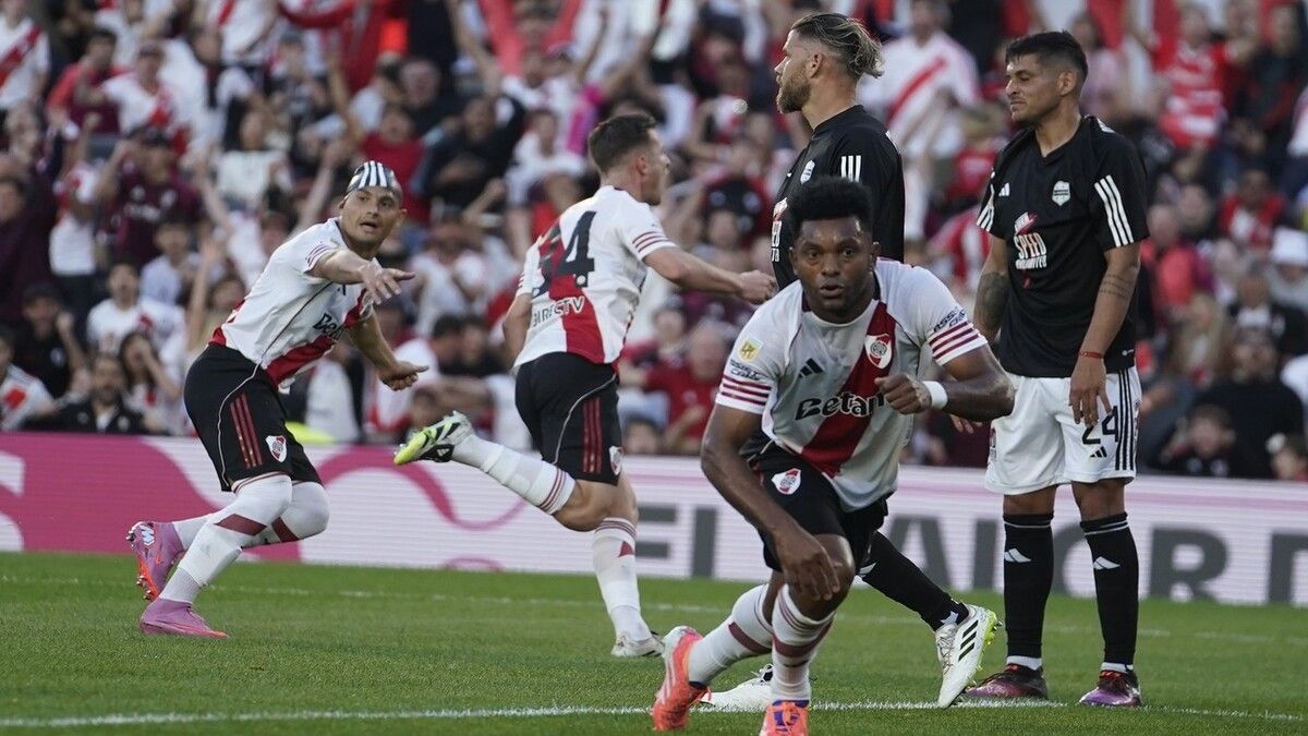 La direction de River valide la prolongation d'un joueur sur demande de Gallardo !
