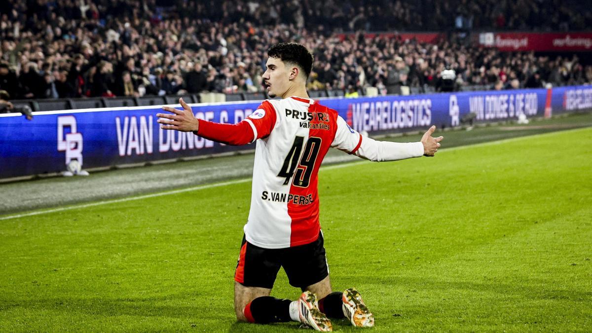 Shaqueel Van Persie inscrit un incroyable but en retourné, un moment inoubliable pour son père !