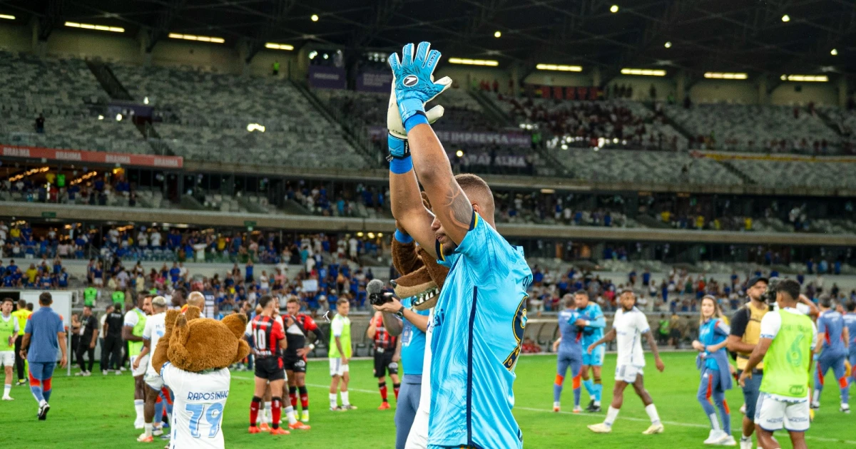 Un ancien gardien de Cruzeiro rejoint un club de Série A en tant que renfort !