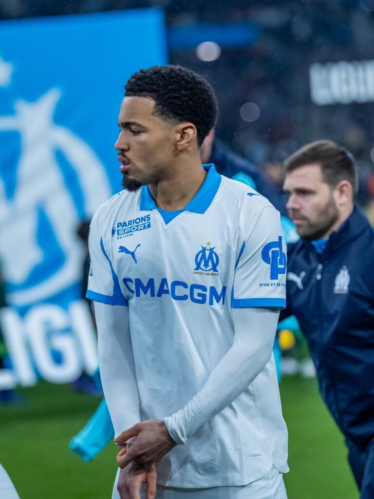 Ethan Nwaneri avec Marseille
