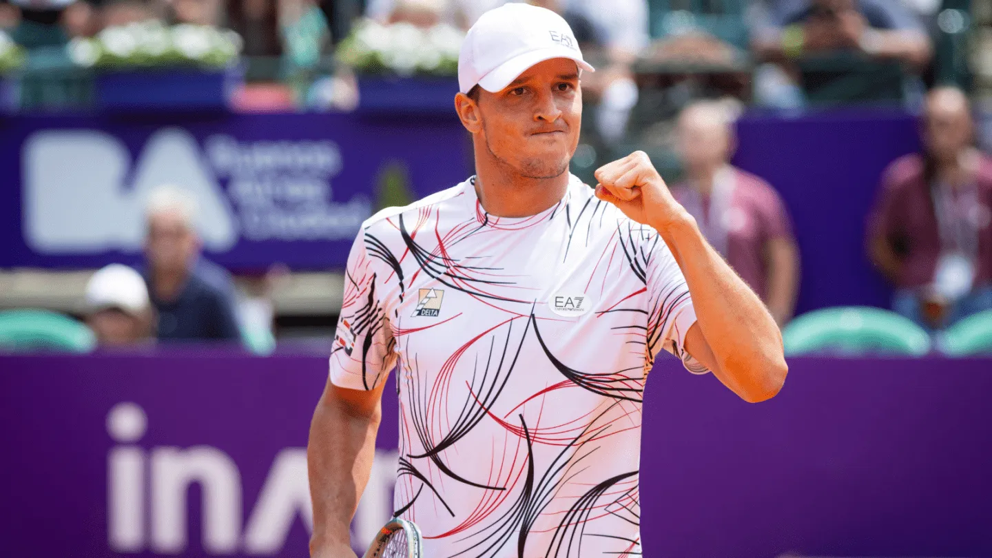 Né à Villa Gesell, il défend les couleurs de l'Italie et vise la couronne de l'Open d'Argentine !