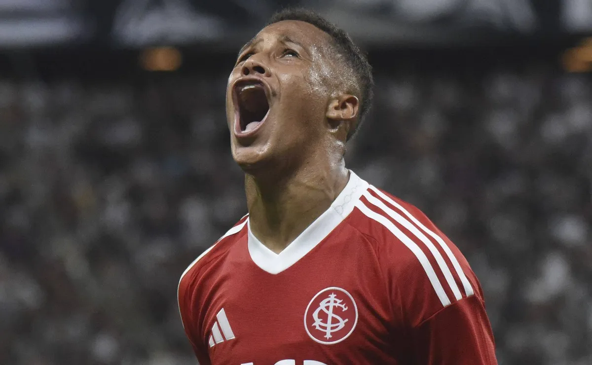 Vitinho au Inter : la négociation stagne tandis que Santos se retire du dossier !