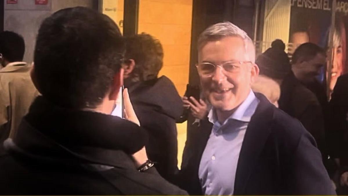 FC Barcelone : La rencontre surprenante du jour, Víctor Font 's'invite' au siège électoral de Joan Laporta !