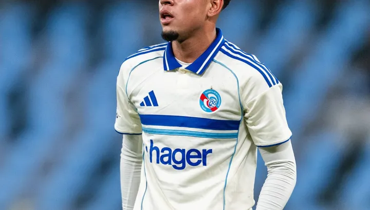 Aperçu palpitant : Strasbourg affronte Lens - pronostics, nouvelles des équipes et compositions !