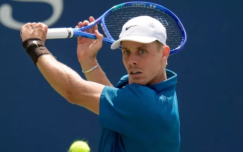 Denis Shapovalov livre ses secrets sur son coup droit à une main : L'influence de Roger Federer !