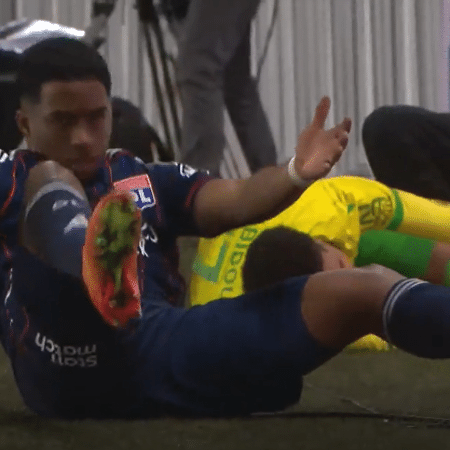 Endrick expulsé lors de Nantes vs Lyon