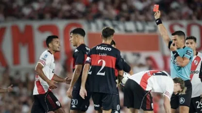 Fausto Vera expulsé