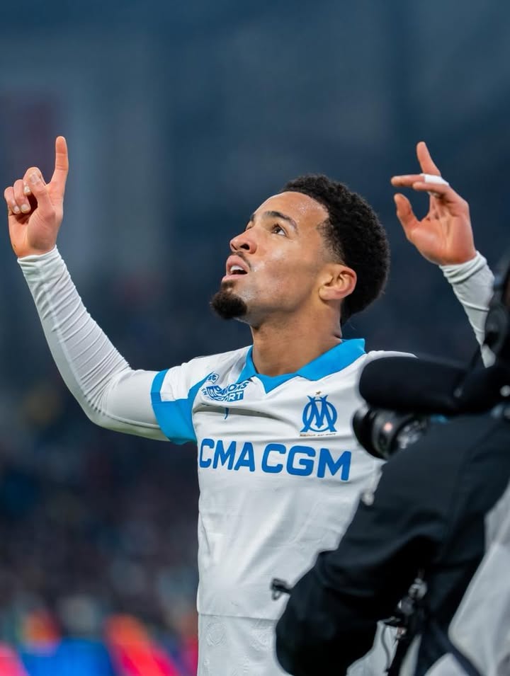 Ethan Nwaneri avec Marseille