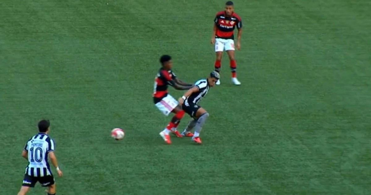 Révélations sur la révision du VAR : le premier but du Flamengo contre Botafogo sous le feu des projecteurs !