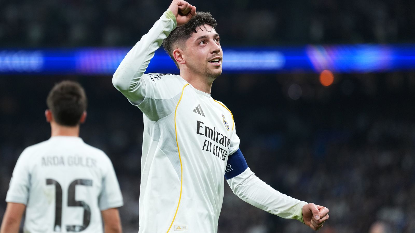 Un Triplé Éblouissant de Federico Valverde : Le Real Madrid Écrase Manchester City et S'approche des Quarts de Finale !