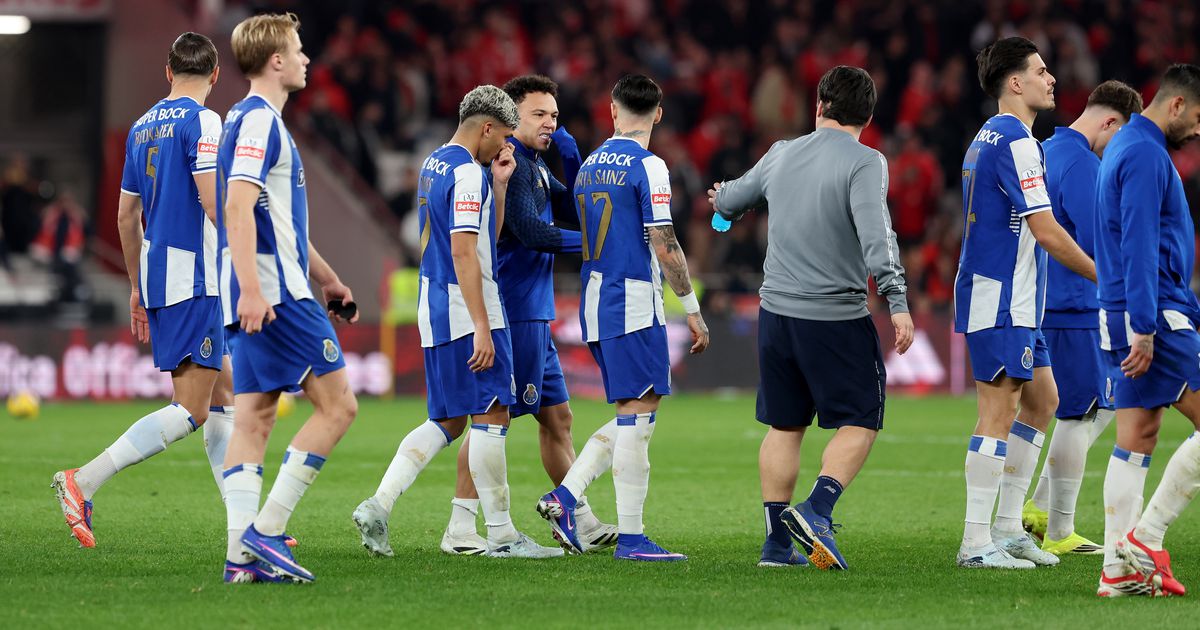 FC Porto : Retard dû à une réunion d'arbitrage crée une tension palpable